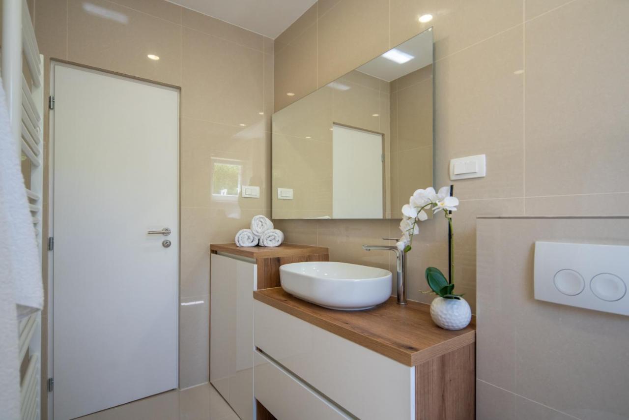 Garden Apartment Пакоштане Экстерьер фото